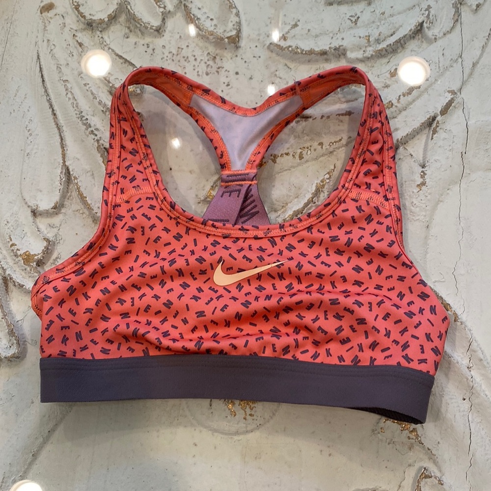 Nike Dry Fit Youth Medium EEUC